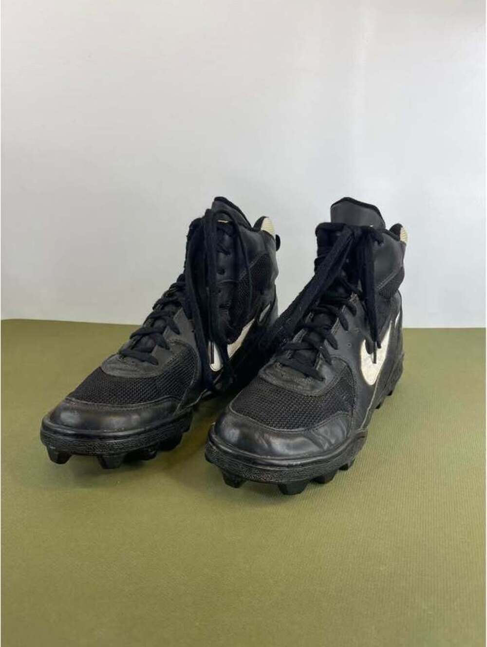 Vintage Nike Air Shark Mid Football Cleats Black White 121013-011 Mens 10.5